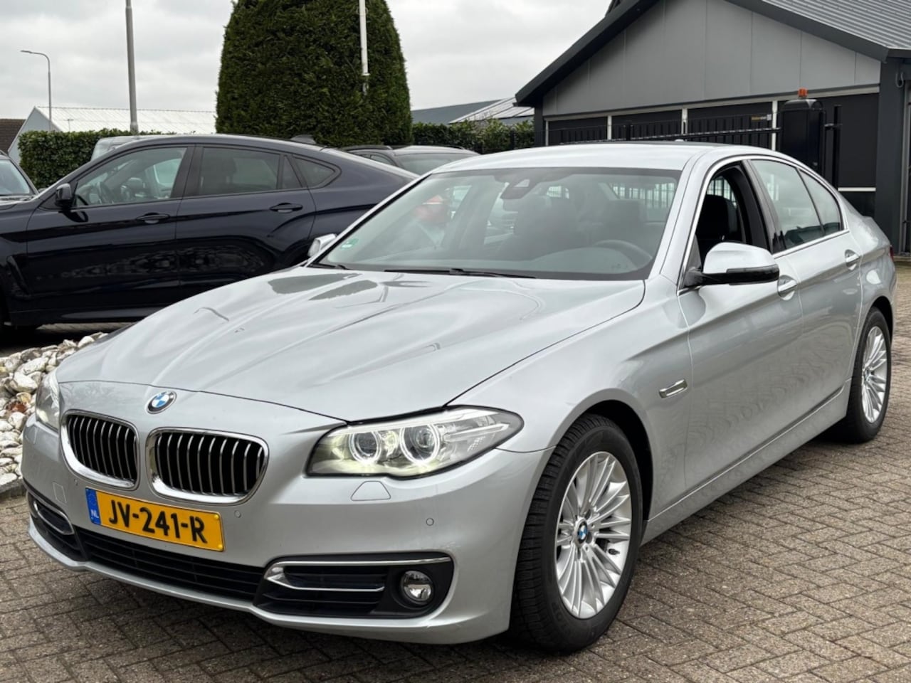 BMW 5-serie - 520d Luxury Edition Sedan 2016 31.000 KM NL Auto - AutoWereld.nl