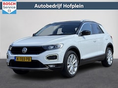 Volkswagen T-Roc - 1.5 TSI Sport | Airco | Carplay | Camera | Parkeersensor voor/achter | Winter-pakket | LM