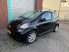 Toyota Aygo - 1.0-12V + 3-deurs Bj:2008 NAP