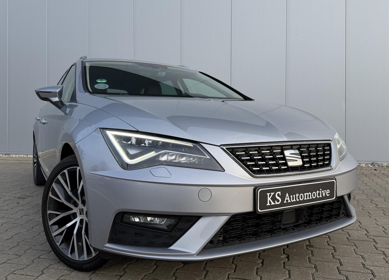 SEAT Leon ST - 1.5 TSI 150pk Automaat Xcellence Business Intense Virtual - AutoWereld.nl