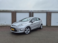 Ford Fiesta - 1.25 Titanium / Origineel NL / Airco / Verwarmde voorruit