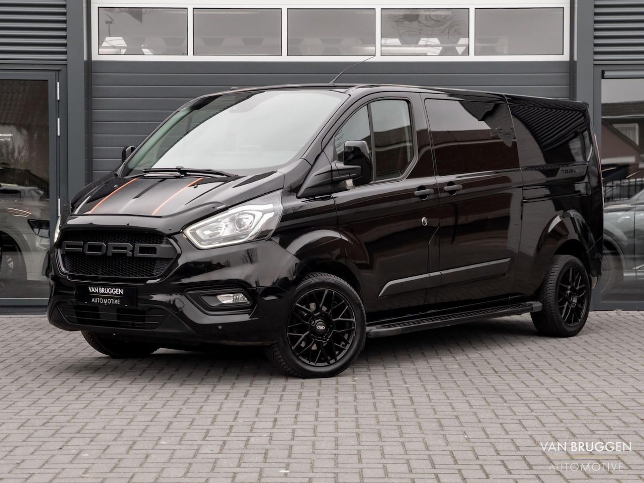 Ford Transit Custom - 320 2.0 TDCI L2H1 DC - AutoWereld.nl