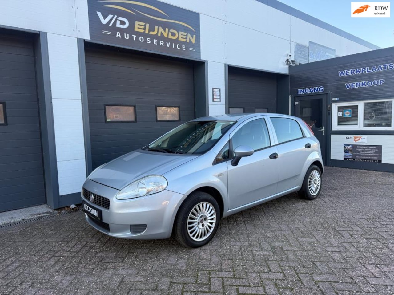 Fiat Grande Punto - 1.4 Active AIRCO 5DRS NIEUW Waterpomp + distributieriem set - AutoWereld.nl