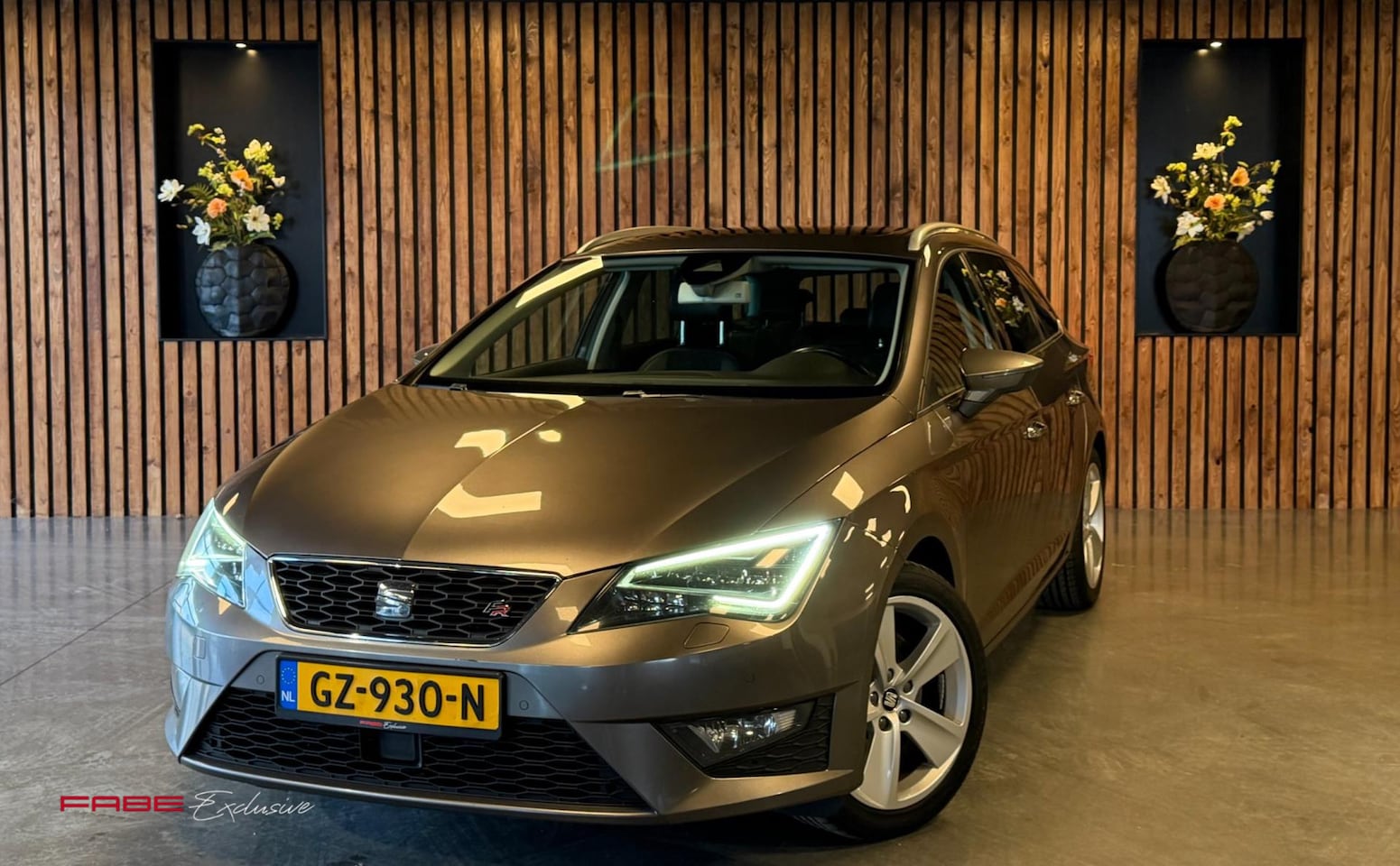SEAT Leon ST - 1.4 EcoTSI FR Connect/Panorama/Camera/Electrische stoelen - AutoWereld.nl