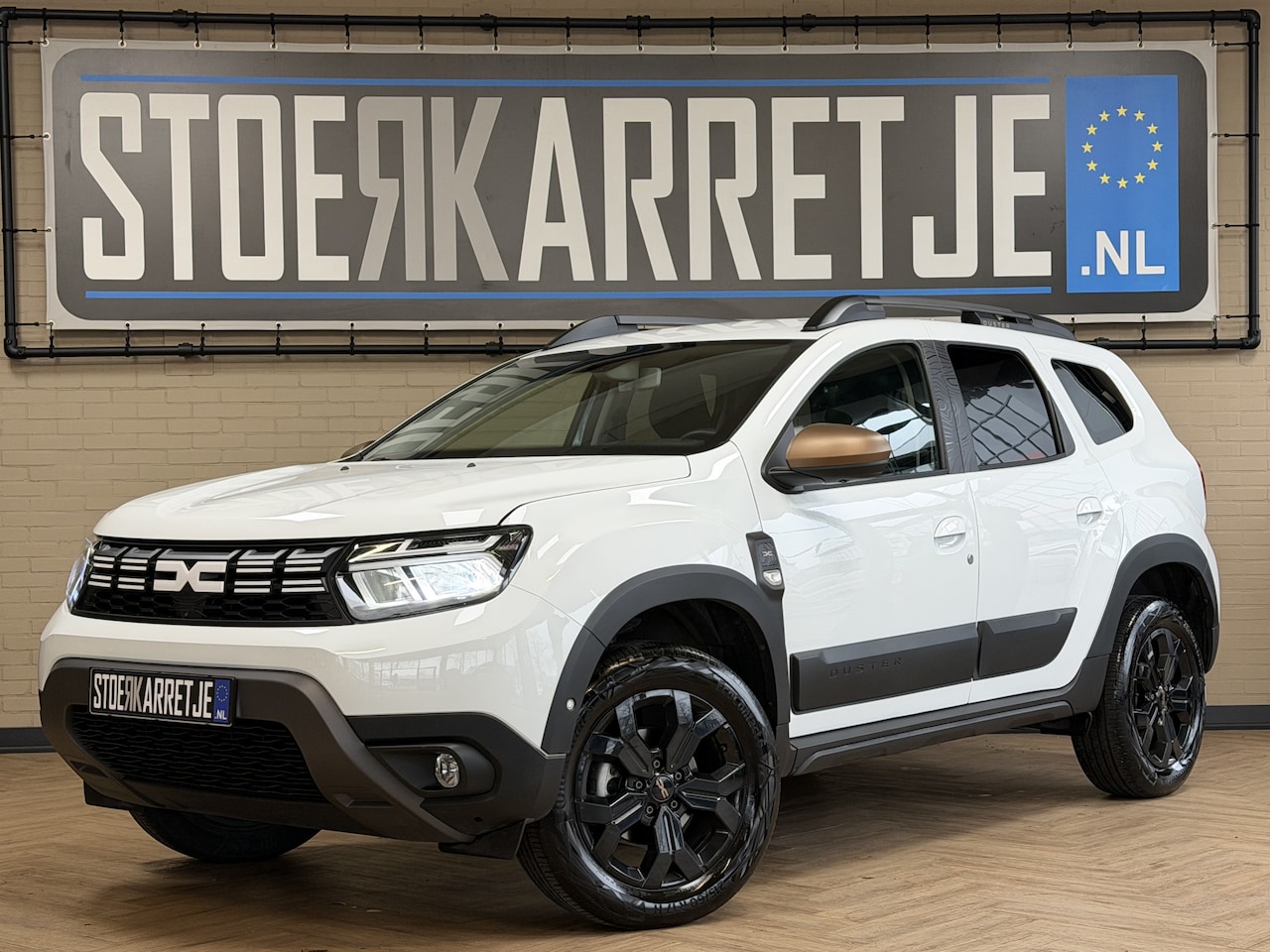 Dacia Duster - 1.3 TCe 150 AUT Extreme | Navi | Blindspot | 17" | Stoelverwarming | Led | Carplay | PDC V - AutoWereld.nl