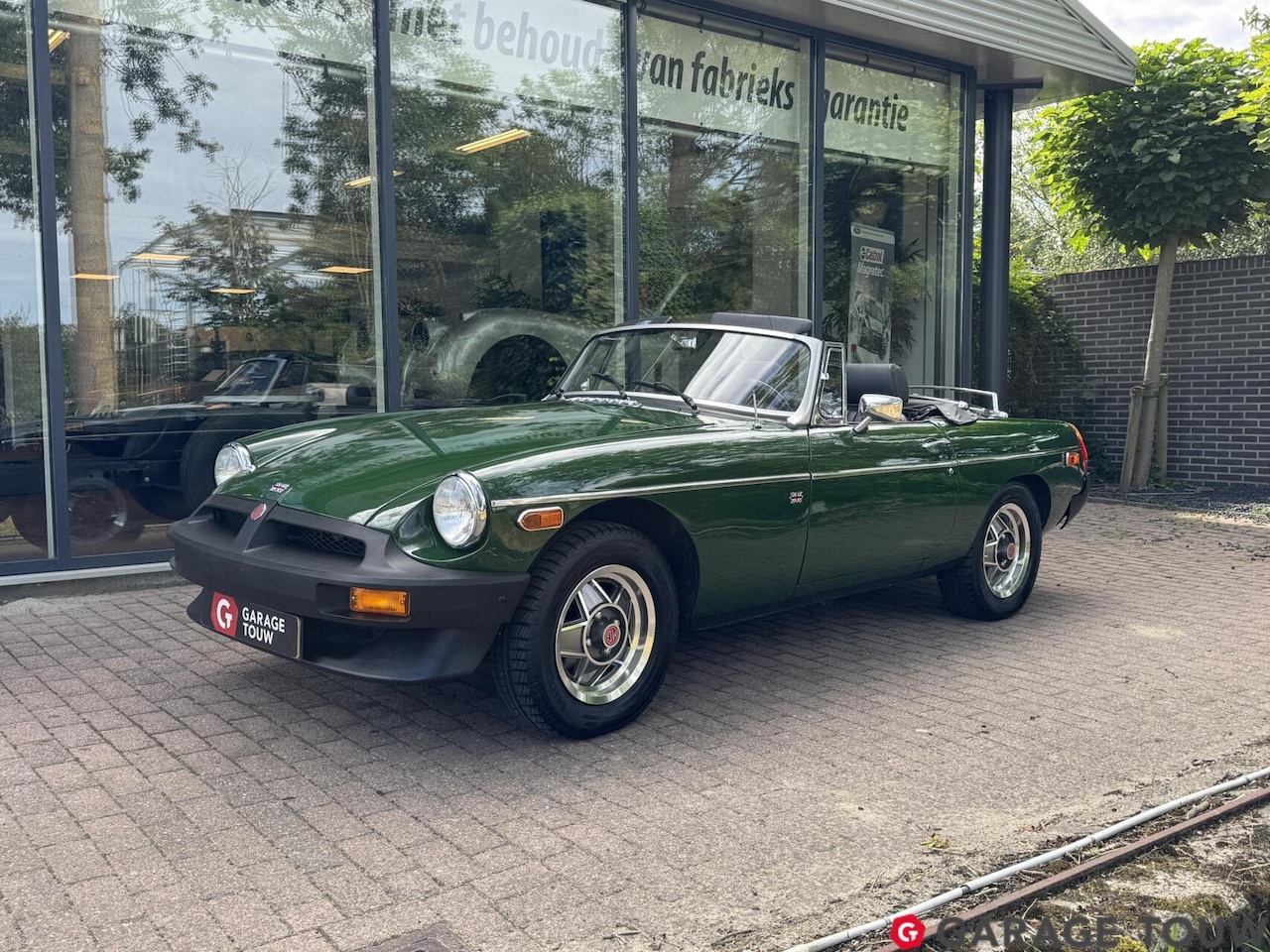 MG B type - 1.8 Roadster Overdrive, Zeer netjes! - AutoWereld.nl