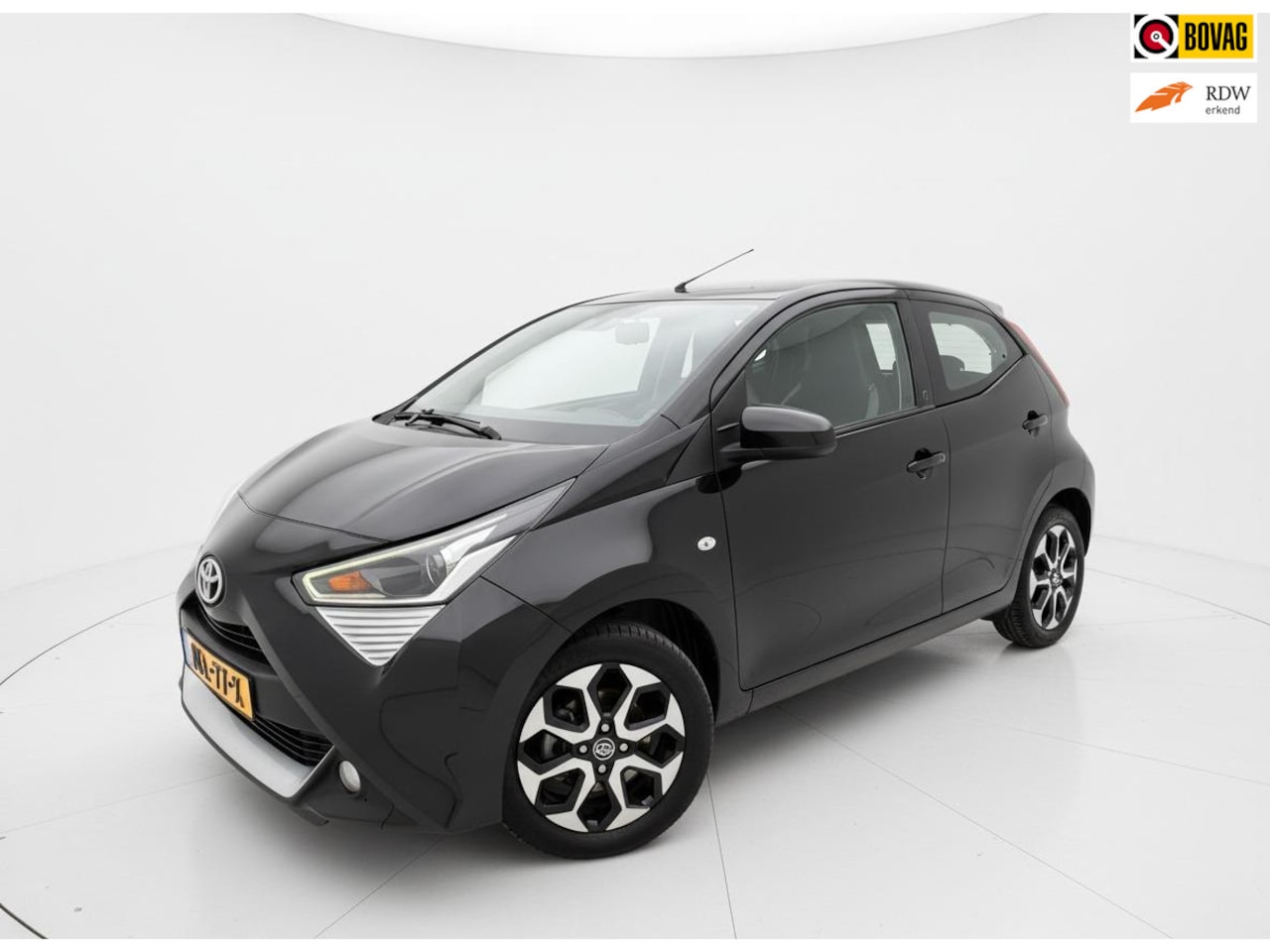 Toyota Aygo - 1.0 VVT-i x-joy | Camera | Carplay | Navi | LED - AutoWereld.nl