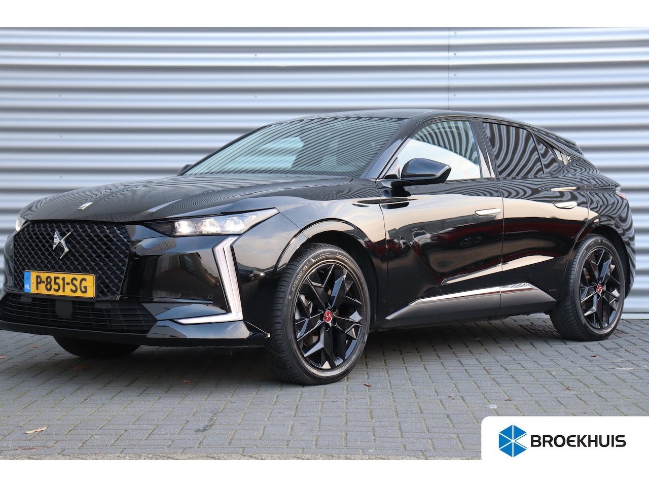 DS 4 - 1.6 E-TENSE 225PK PERFORMANCE LINE AUTOMAAT / NAVI / LEDER / CLIMA / FULL-LED / PDC / 19" - AutoWereld.nl