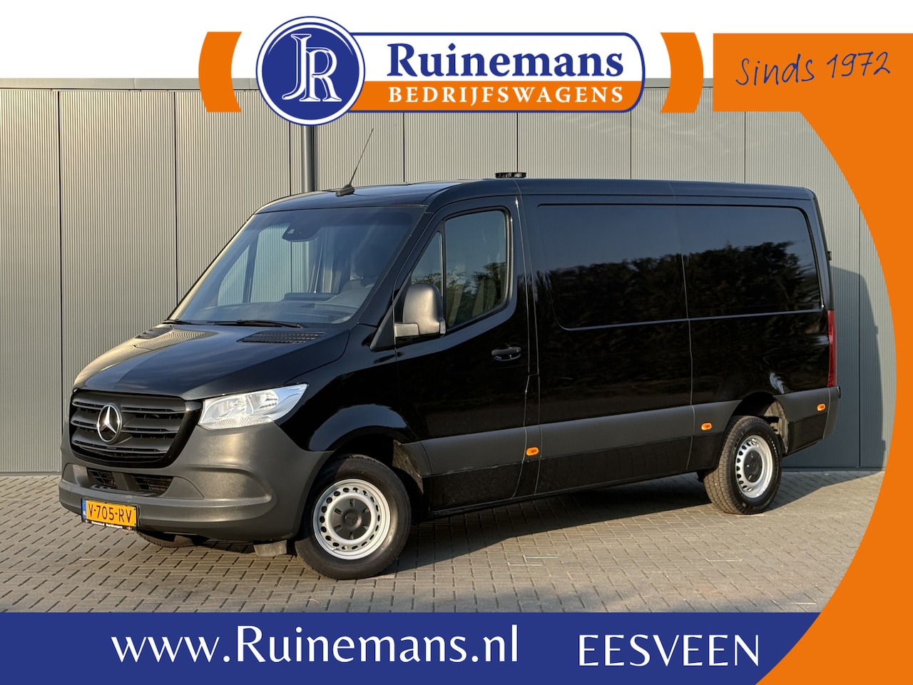 Mercedes-Benz Sprinter - 314 CDI 143 PK AUTOMAAT RWD 3.5T / L2H1 / HENDI KRAAN / 3.5T TREKHAAK / CAMERA / BLINDSPOT - AutoWereld.nl