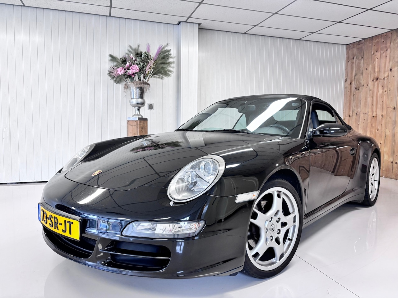 Porsche 911 Cabrio - 3.6 Carrera 4 3.6 Carrera 4, AUTOMAAT, CABRIO, NAVI, CRUISE, PDC, LEDER, BOSE, ETC... - AutoWereld.nl
