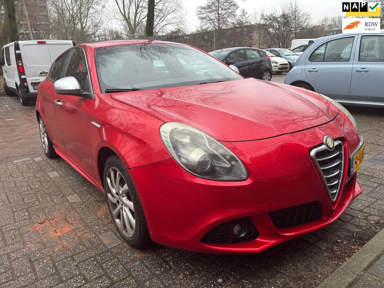 Alfa Romeo Giulietta - 1.4 T Business Executive Aut. Clima Cruise Nav - AutoWereld.nl