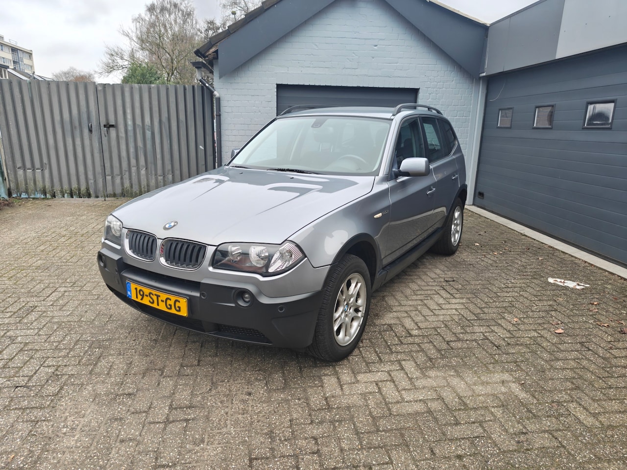 BMW X3 - 2.0i Executive,Climate control,Cruise control,Stoelverwarming,Isofix,Afneembare trekhaak,P - AutoWereld.nl