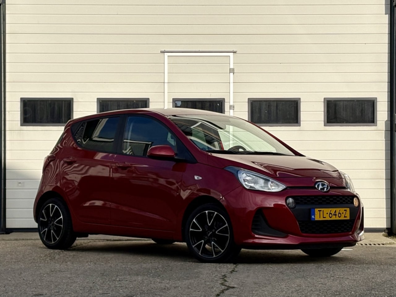 Hyundai i10 - 1.0i Comfort Airco | Cruise | LM Velgen | Apple Carplay - AutoWereld.nl