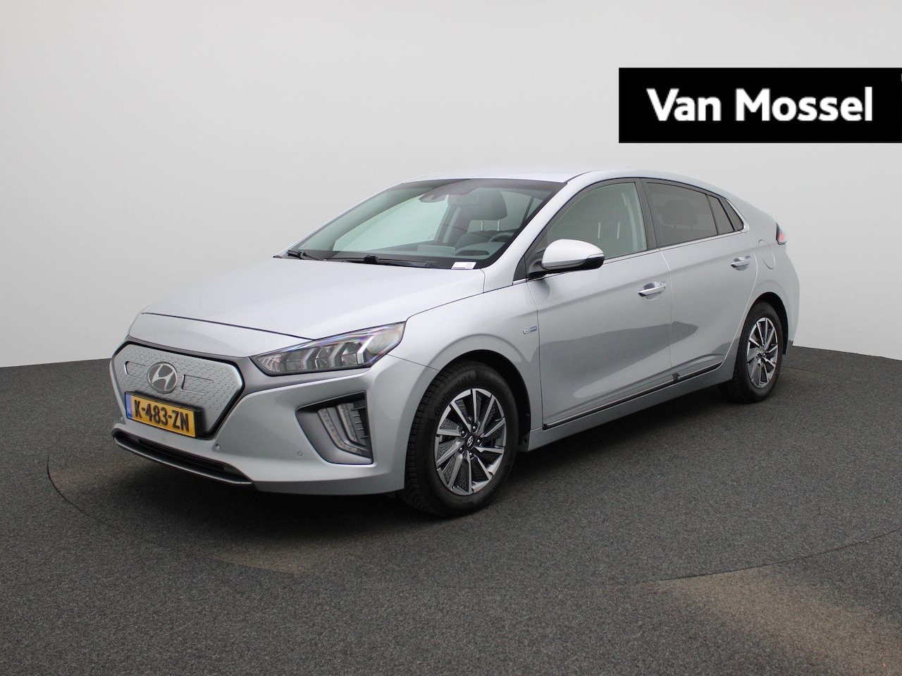 Hyundai IONIQ - Premium EV 38 kWh | Achteruitrijcamera | Stoelverwarming | Stoelverkoeling | Adapt. Cruise - AutoWereld.nl