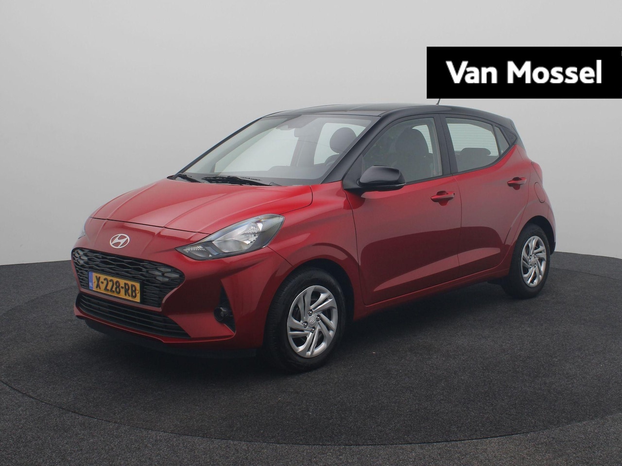 Hyundai i10 - 1.0 Premium | Airco | Cruise Control | Apple Carplay/Android Auto | Parkeersensoren | Acht - AutoWereld.nl