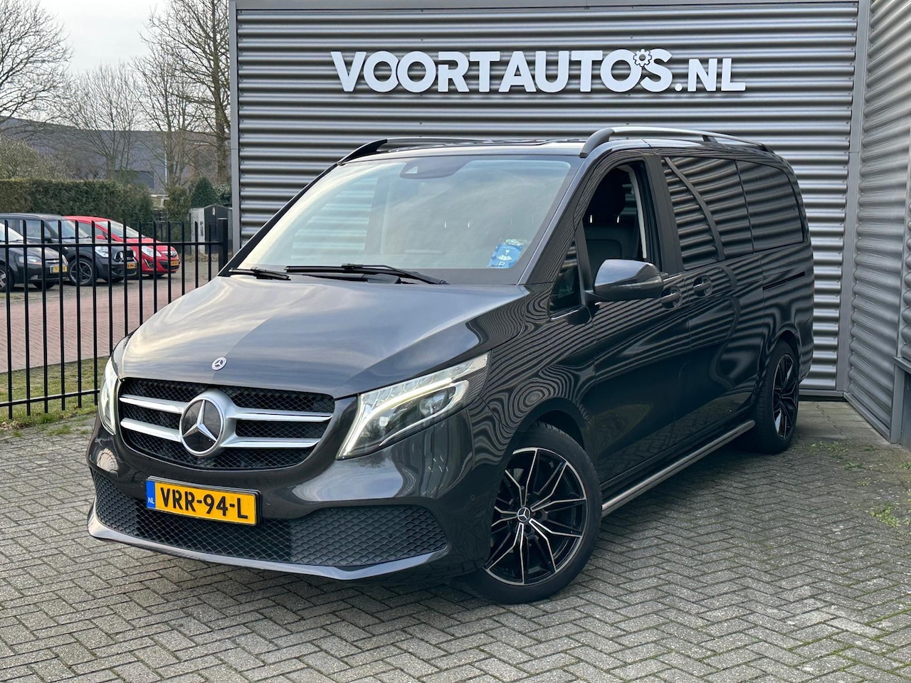 Mercedes-Benz V-klasse - 220d Lang DC | LED | ELEKTRISCHE SCHUIFDEUR + KOFFERKLEP | ADAPTIEVE CRUISE CONTROLE | LED - AutoWereld.nl