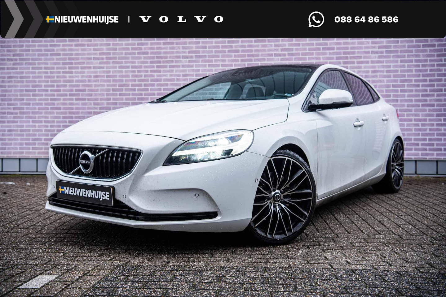 Volvo V40 - 1.5 T3 Dynamic Edition Automaat | Parkeersensoren voor-achter en Camera | Lederen bekledin - AutoWereld.nl