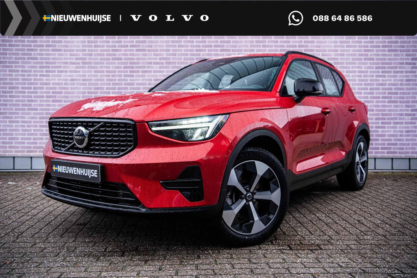 Volvo XC40 - 2.0 B4 Plus Dark | Adaptieve Cruise control | BLIS Dodehoek detectie | Stoel + Stuurverwar - AutoWereld.nl