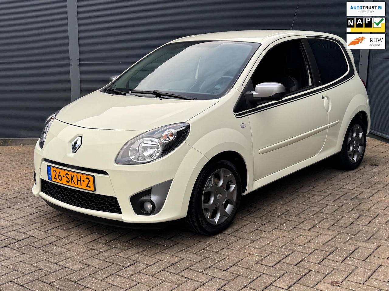 Renault Twingo - 1.2-16V Night & Day / Nap / Luxe - AutoWereld.nl