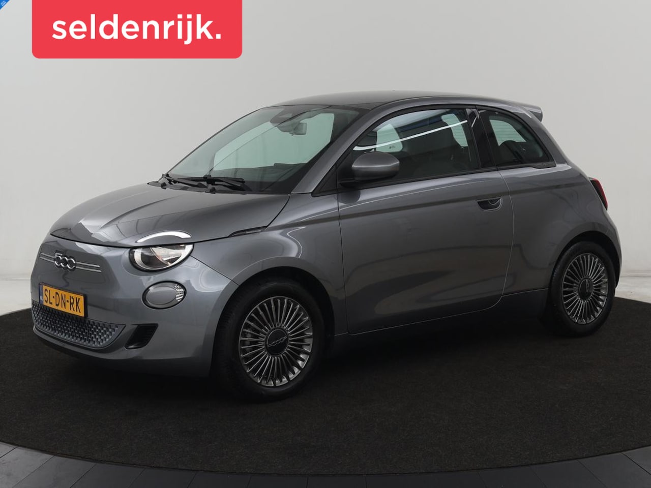 Fiat 500e - Icon 42 kWh | 3 Fase | Carplay | Navigatie | Cruise control | Climate control | Bluetooth - AutoWereld.nl