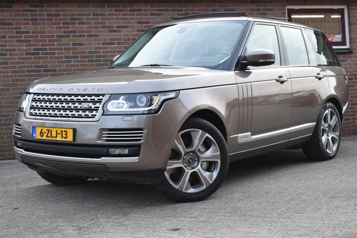 Land Rover Range Rover - 3.0 SDV6 Hybrid Autobiography '15 HYBRIDE STORING!!! Pano Clim Navi Cruise - AutoWereld.nl