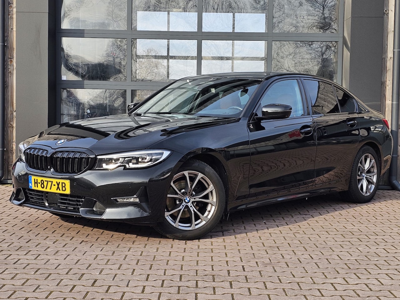 BMW 3-serie - 320i High Executive Edition | Automaat | LED | Virtual | Leder | Stoelverwarming | Camera - AutoWereld.nl