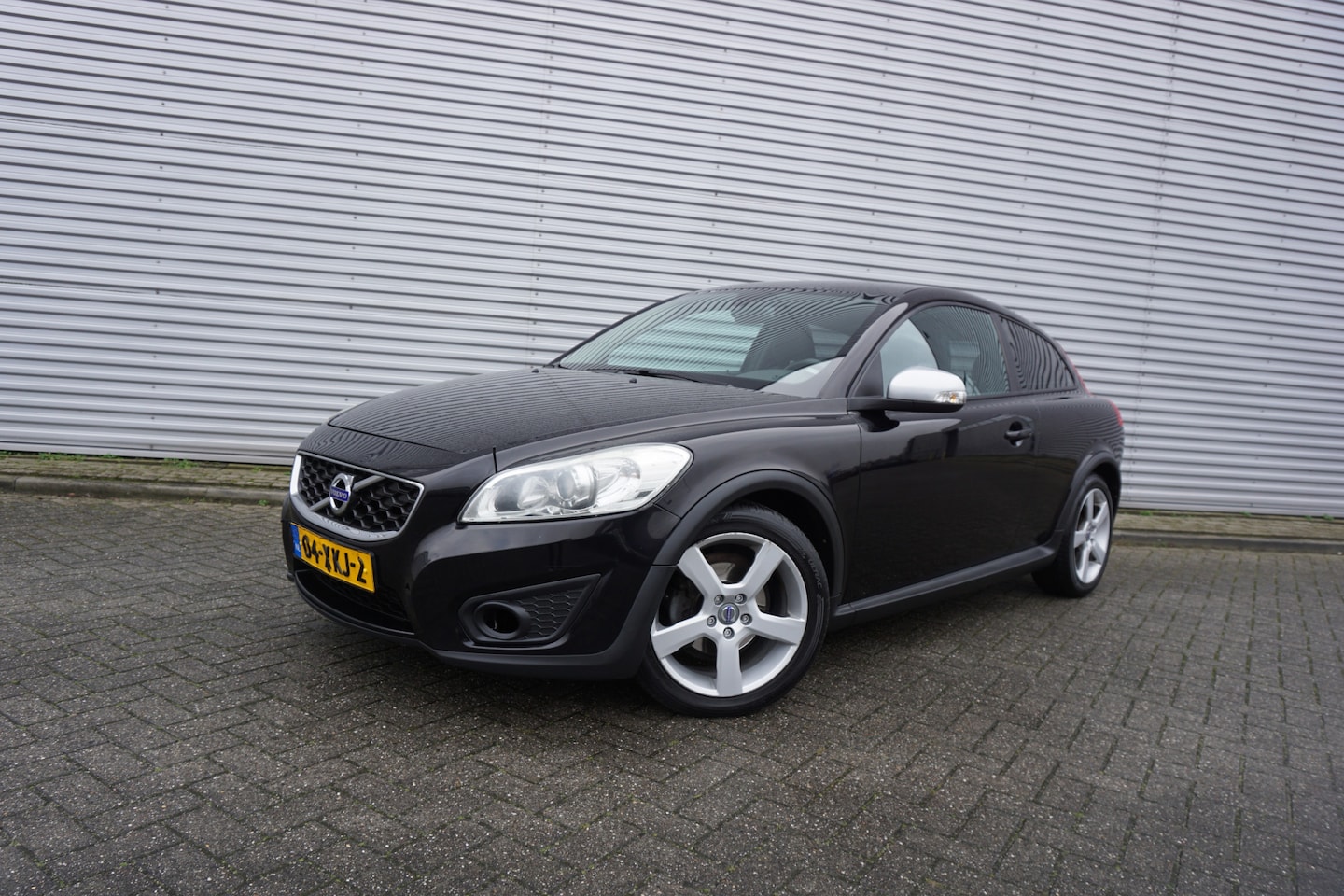 Volvo C30 - 1.6 D2 R-edition Airco / Cruise / Elektr. ramen / Leder / Parkeers. / NAP - AutoWereld.nl