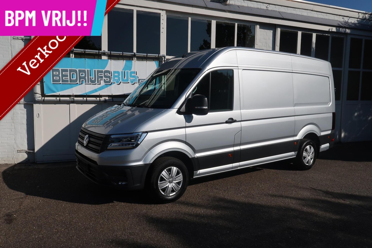 Volkswagen Crafter - 35 177PK L3H3 Aut|ACC|Camera|LED - AutoWereld.nl