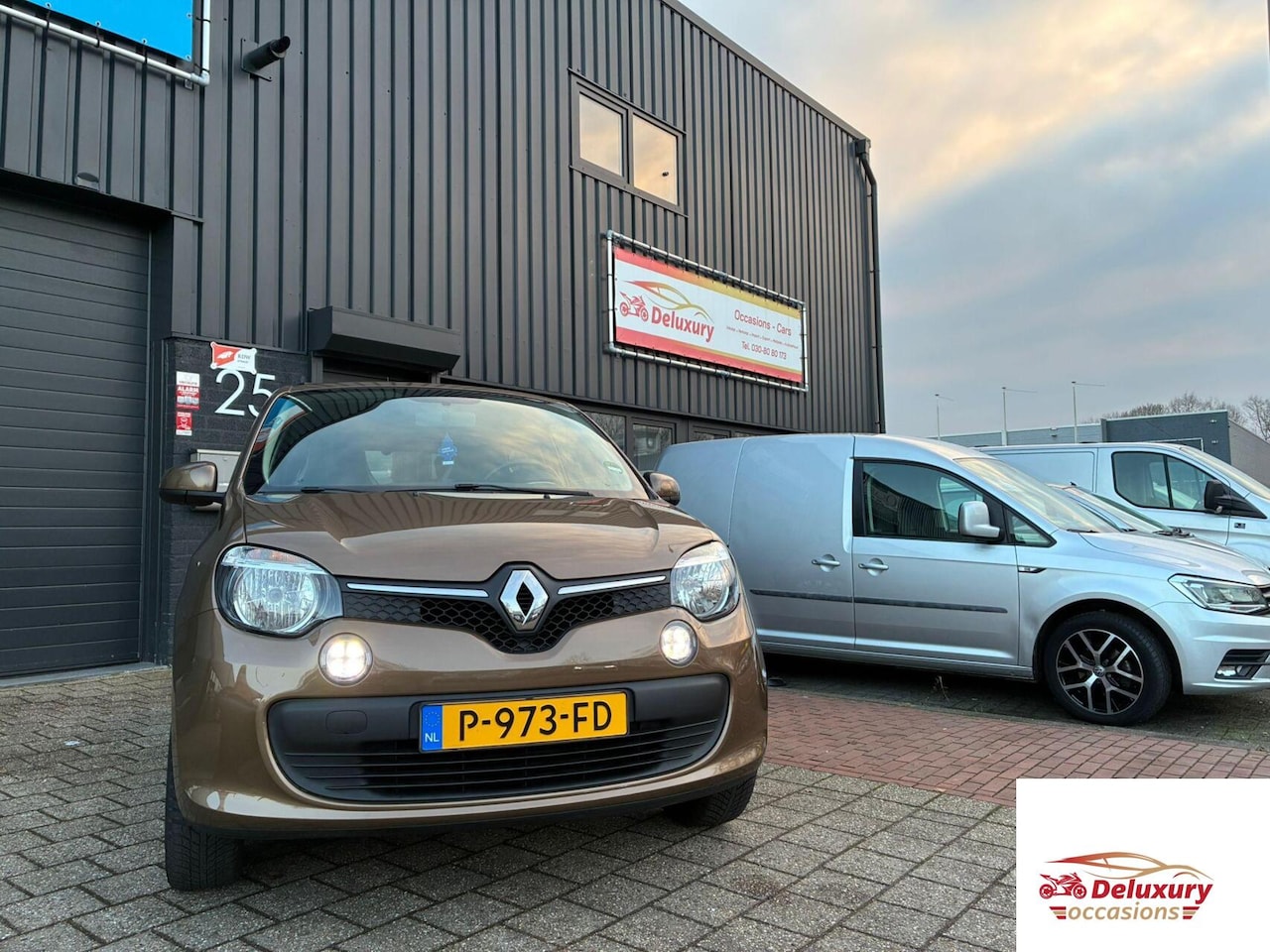 Renault Twingo - 1.0 SCe Expression CarPlay | Cruise Begrenzer | APK 2027 | Nette Staat - AutoWereld.nl