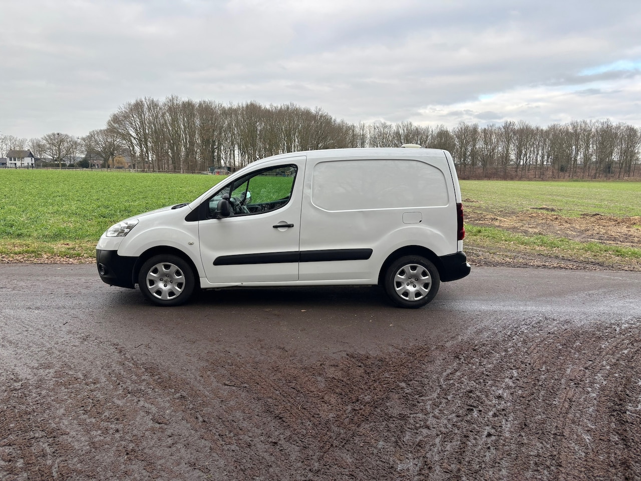 Peugeot Partner - 120 1.6 e-HDI L1 XT Profit + - AutoWereld.nl