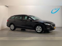 Skoda Octavia Combi - 1.0 e-TSI DSG Ambition Virtual Cockpit Parkeersensoren Navigatie Trekhaak