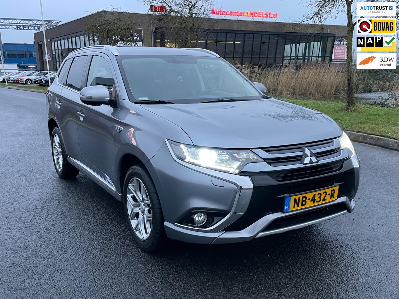 Mitsubishi Outlander - 2.0 PHEV Pure 2.0 PHEV Pure, Aut, Cam, Keyless, Carplay, 1e eig afk, Geen import, Nap, Volledig dealer o - AutoWereld.nl
