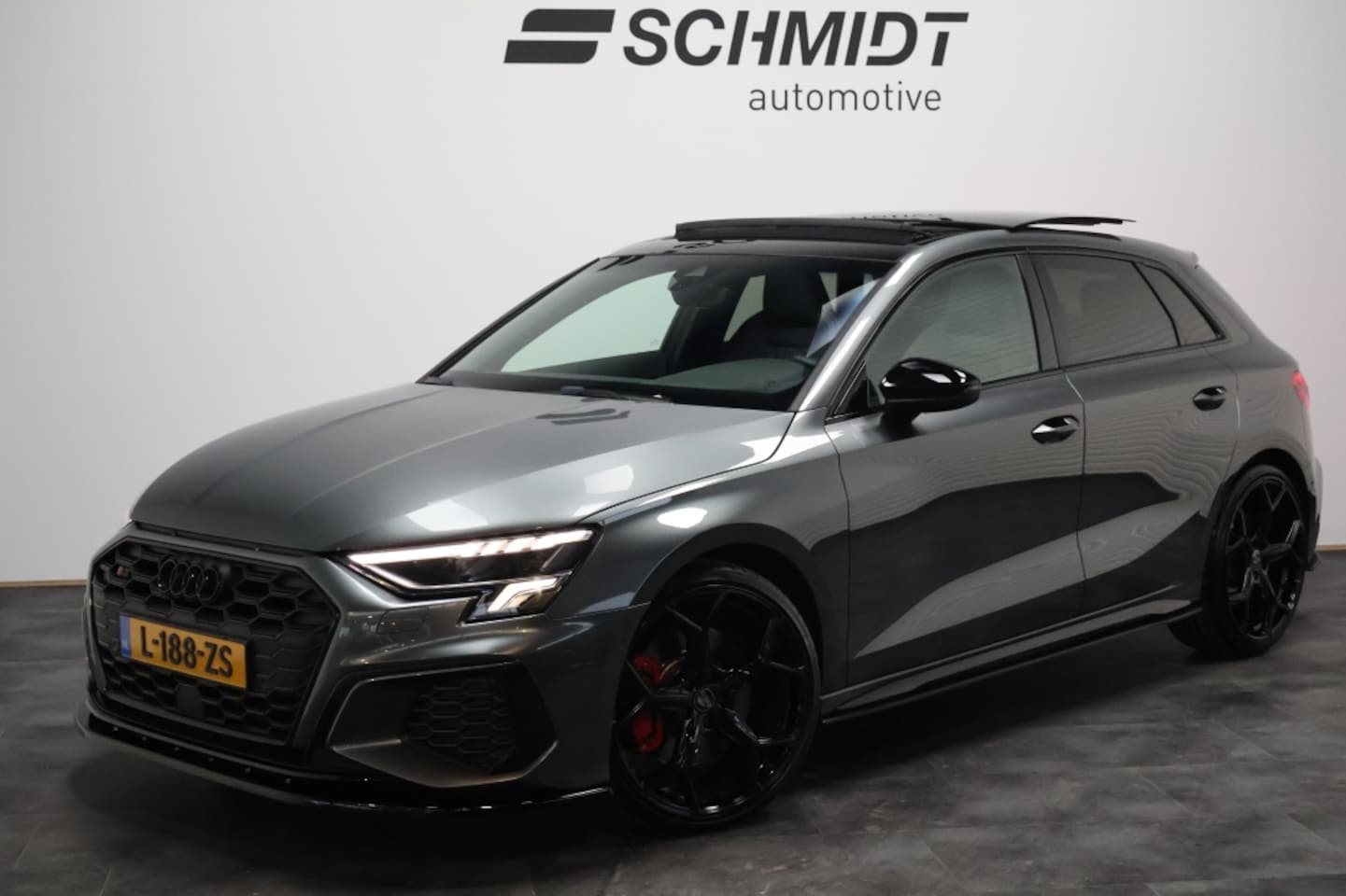 Audi A3 Sportback - 2.0 TFSI S3 QUATTRO 310pk | PANORAMA | AKRAPOVIC | B&O - AutoWereld.nl