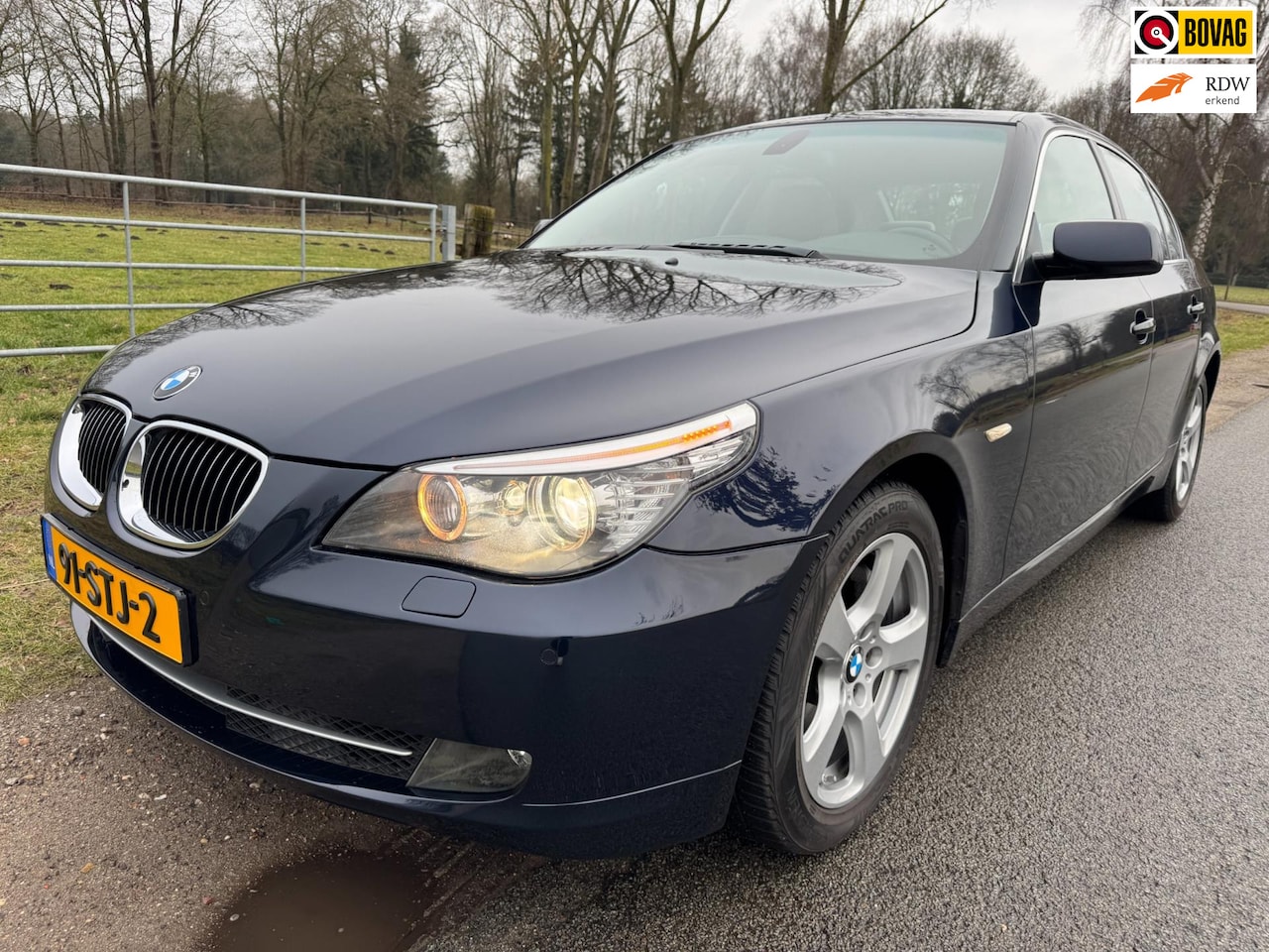 BMW 5-serie - 535XI Zeer luxe - AutoWereld.nl