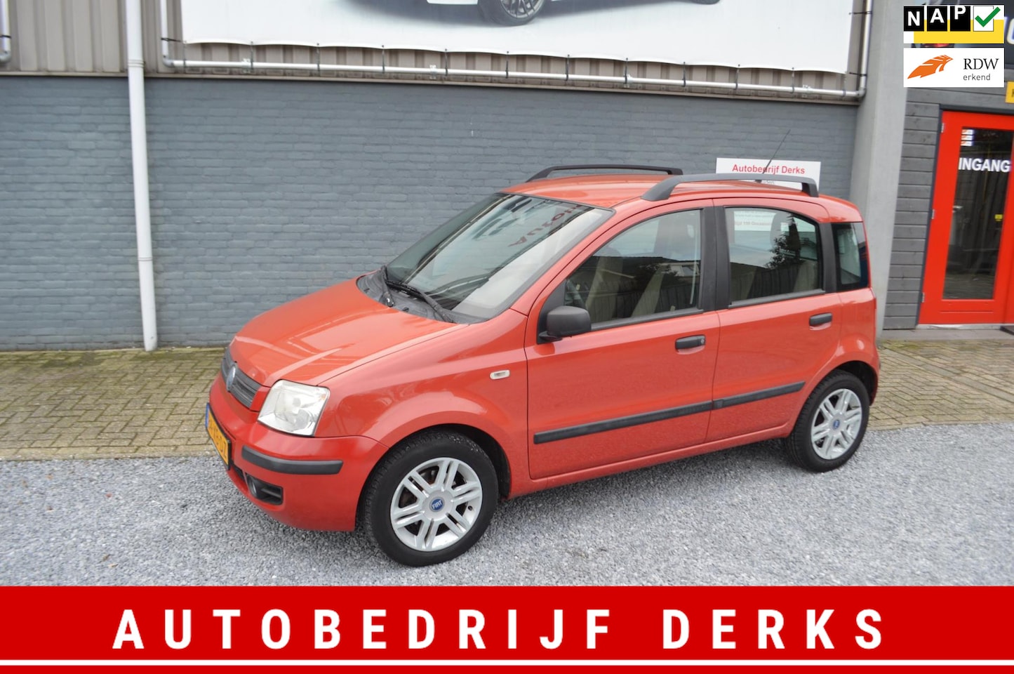 Fiat Panda - 1.2 Emotion Automaat Airco 5Drs Stuurbekrachtiging - AutoWereld.nl