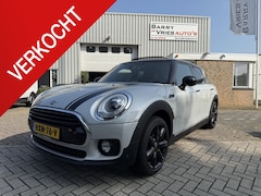 MINI Clubman - 1.5 Cooper | Panoramadak | Camera | Sportstoelen | Trekhaak | Apple Carplay |