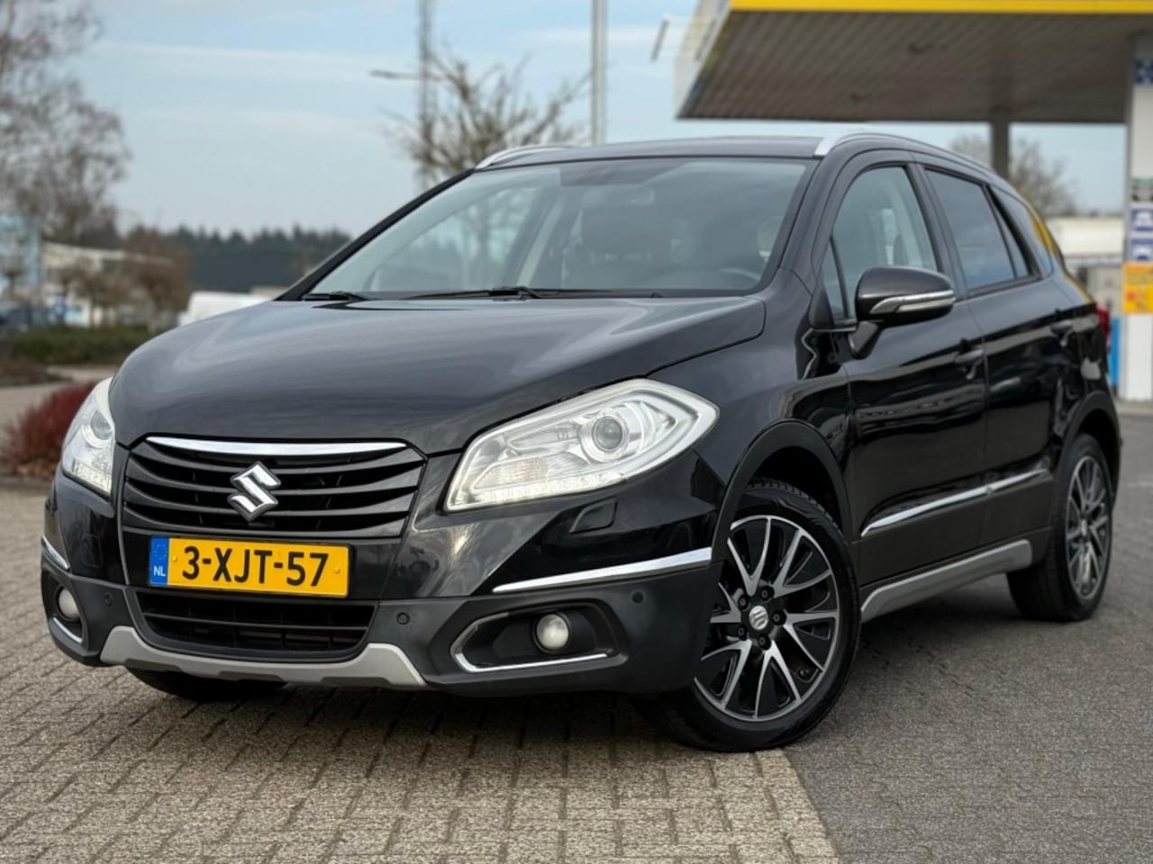 Suzuki SX4 S-Cross - 1.6 HIGH EXE A/T PANO LEER CARPLAY CAMERA NAVI TREKHAAK - AutoWereld.nl