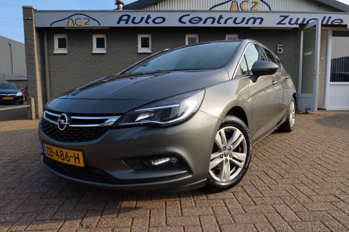 Opel Astra - 1.4 Business Executive 1.4 BUSINESS EXECUTIVE, NAVI CAMERA, APPLE CARPLAY ENZ... - AutoWereld.nl