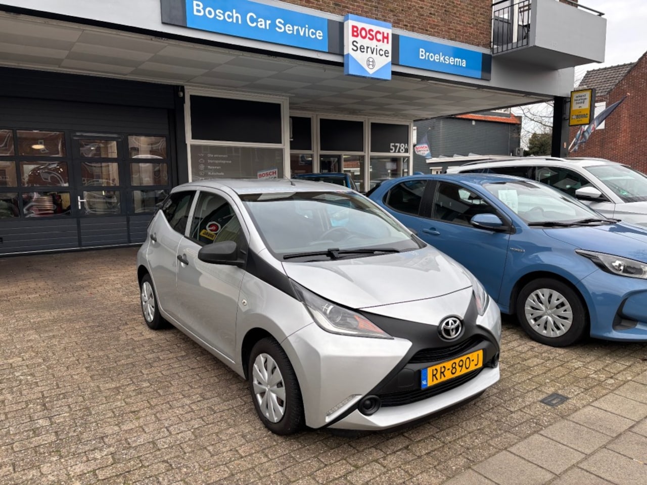 Toyota Aygo - 1.0 VVT-i x-fun 1.0 VVT-I X-FUN - AutoWereld.nl