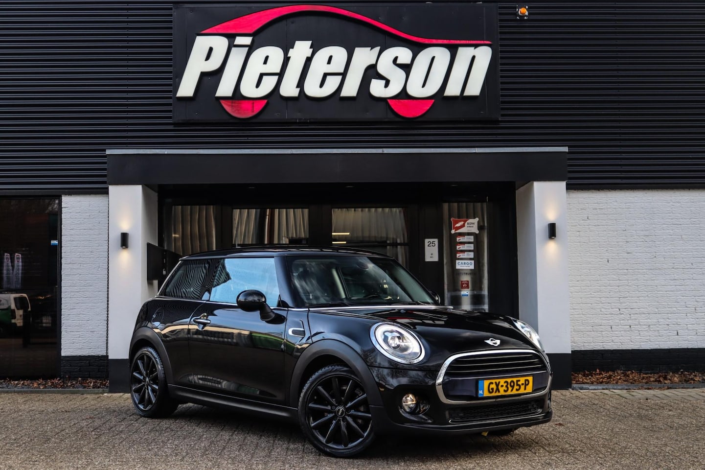 MINI Cooper - Mini 1.5 Business NAP CRUISE XENON NAVI AUTOMAAT - AutoWereld.nl