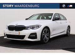 BMW 3-serie - 320i Executive M Sport Automaat / Sportstoelen / Head-Up / M Sportonderstel / Live Cockpit