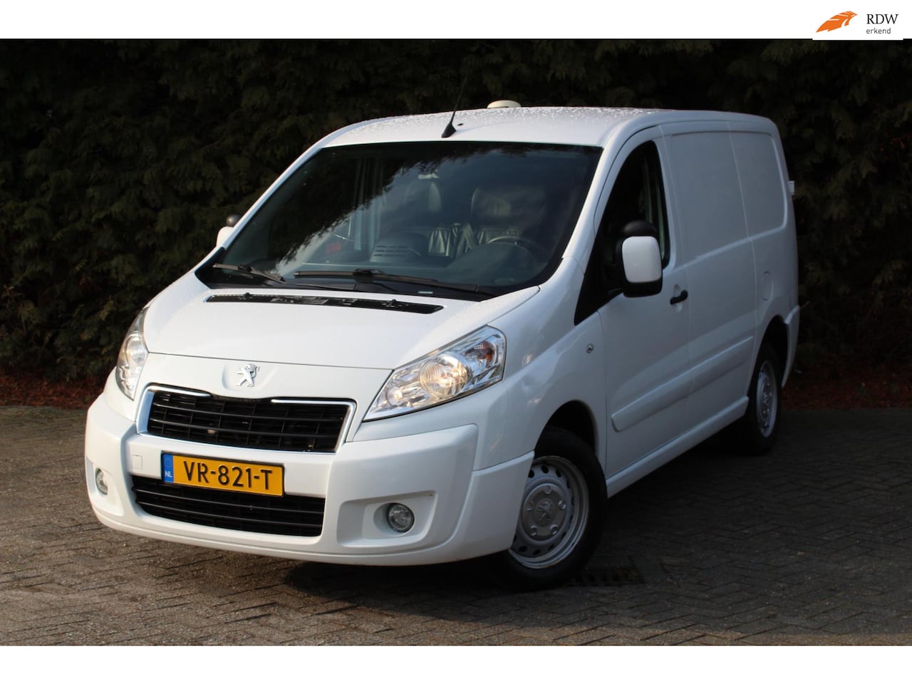 Peugeot Expert - 227 2.0 HDI L1H1 130PK | Trekhaak | Navigatie | Parkeersensoren | Airco - AutoWereld.nl