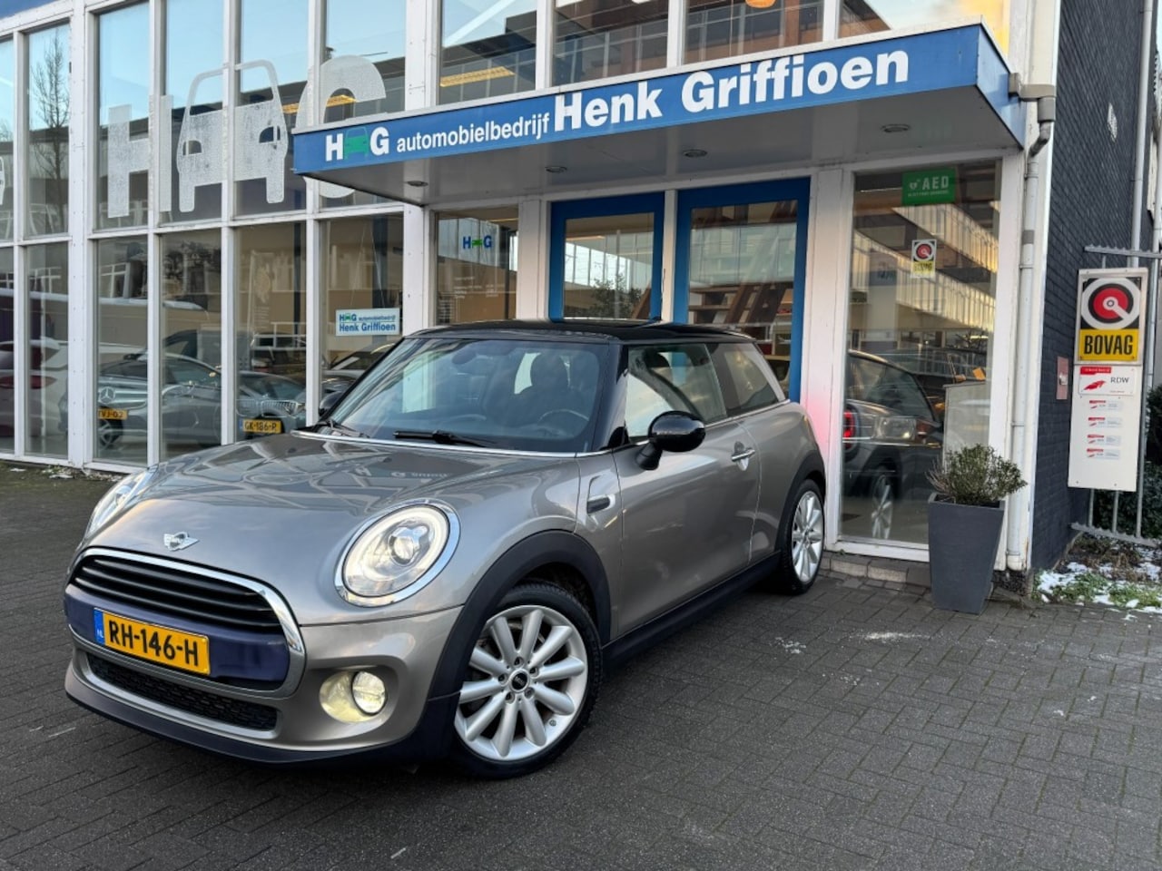 MINI Cooper - 1.5 Cooper Chili Business I Navigatie I Climate contr. I LED I Cruise contr. - AutoWereld.nl