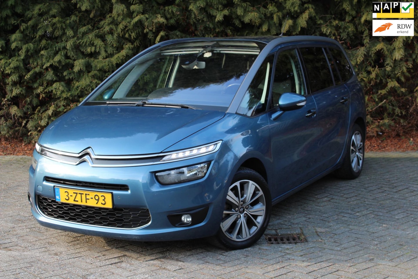 Citroën Grand C4 Picasso - 1.6 THP Business 156PK | Parkeercamera | Navigatie | PDC | Trekhaak - AutoWereld.nl