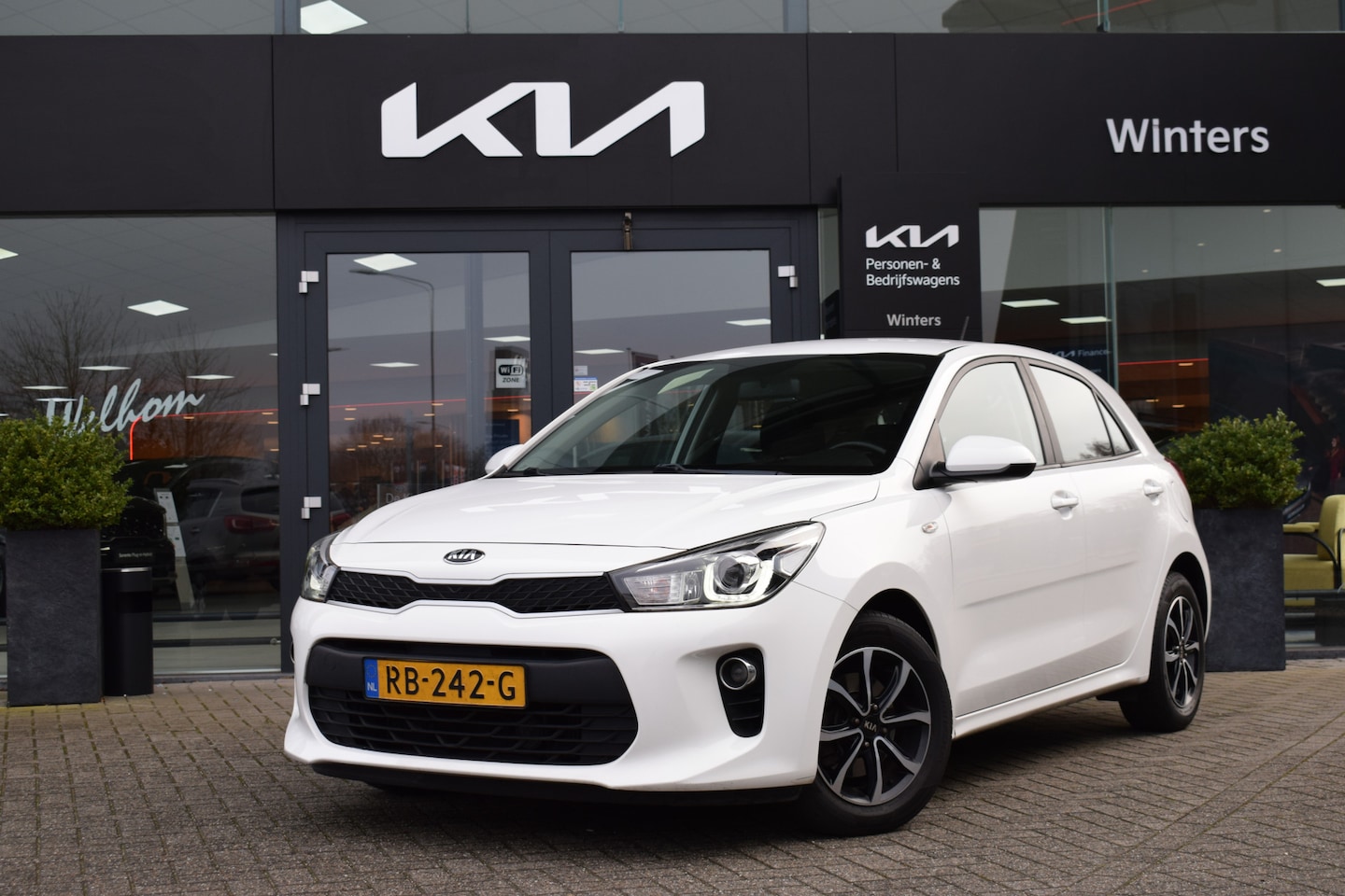 Kia Rio - 1.0 TGDI ComfortPlusLine Navigator | Airco | Cruise Control | Navigatie | Camera | - AutoWereld.nl