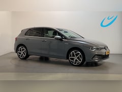 Volkswagen Golf - 1.5 eTSI 150pk DSG Style LED Virtual Cockpit Sfeerverlichting Navigatie Camera