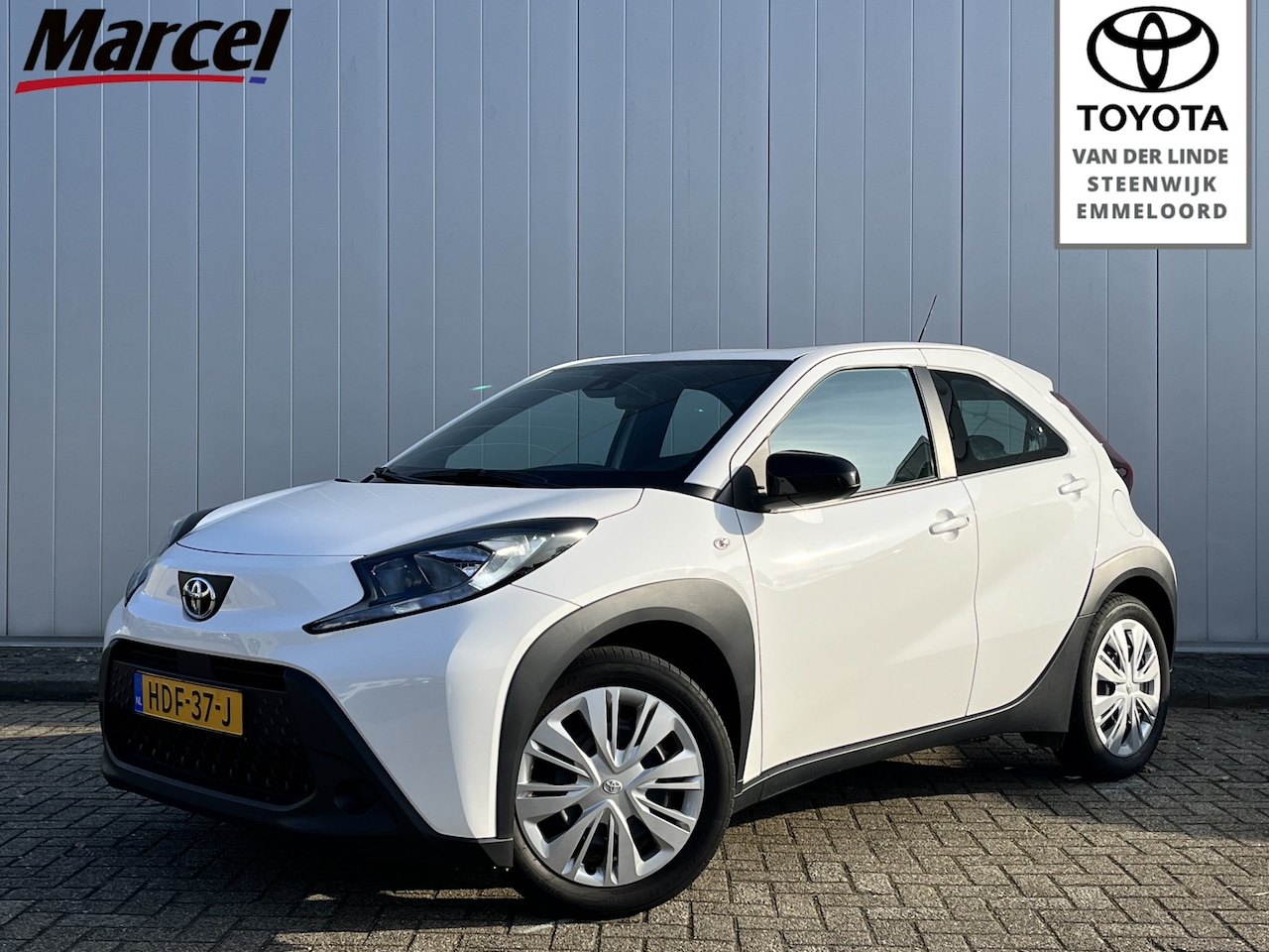 Toyota Aygo X - 1.0 VVT-i MT Play NL Auto Groot Scherm Draadloos Carplay Adpt Cruise - AutoWereld.nl