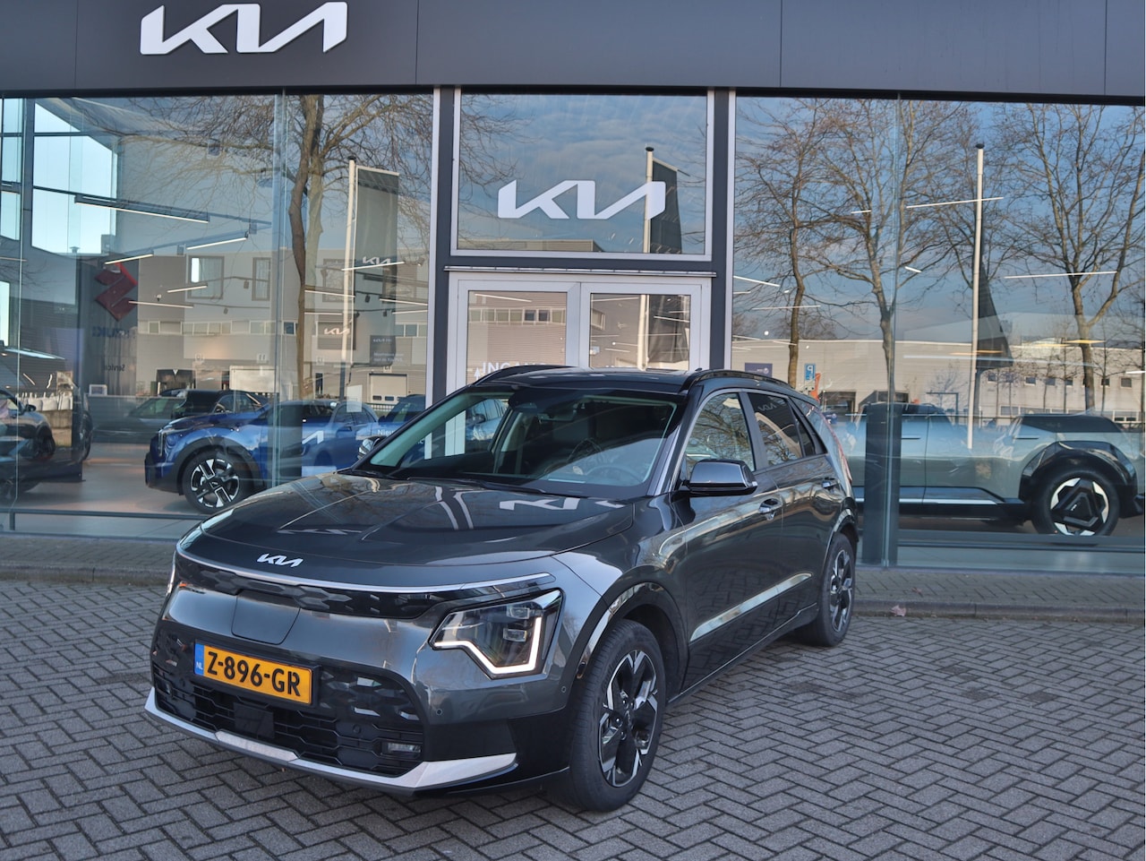 Kia Niro EV - ExecutiveLine 64.8 kWh | Navigatie | Camera | Stoel/Stuurverwarming | All-Season banden | - AutoWereld.nl