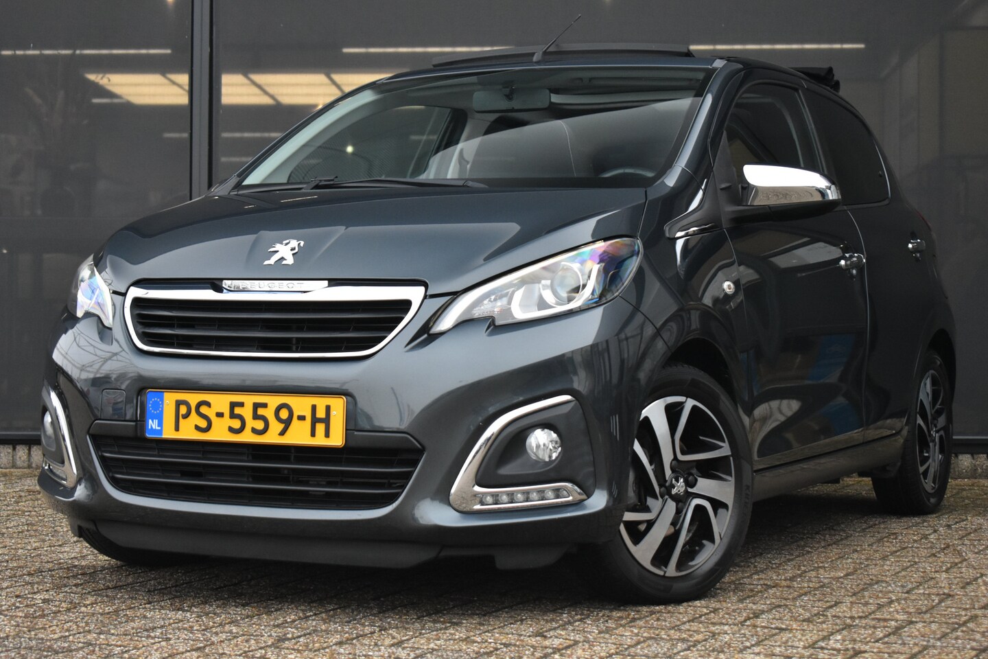 Peugeot 108 - 1.0 e-VTi Allure TOP! Automaat | Keyless-Entry | Climate Control | Achteruitrijcamera | !! - AutoWereld.nl