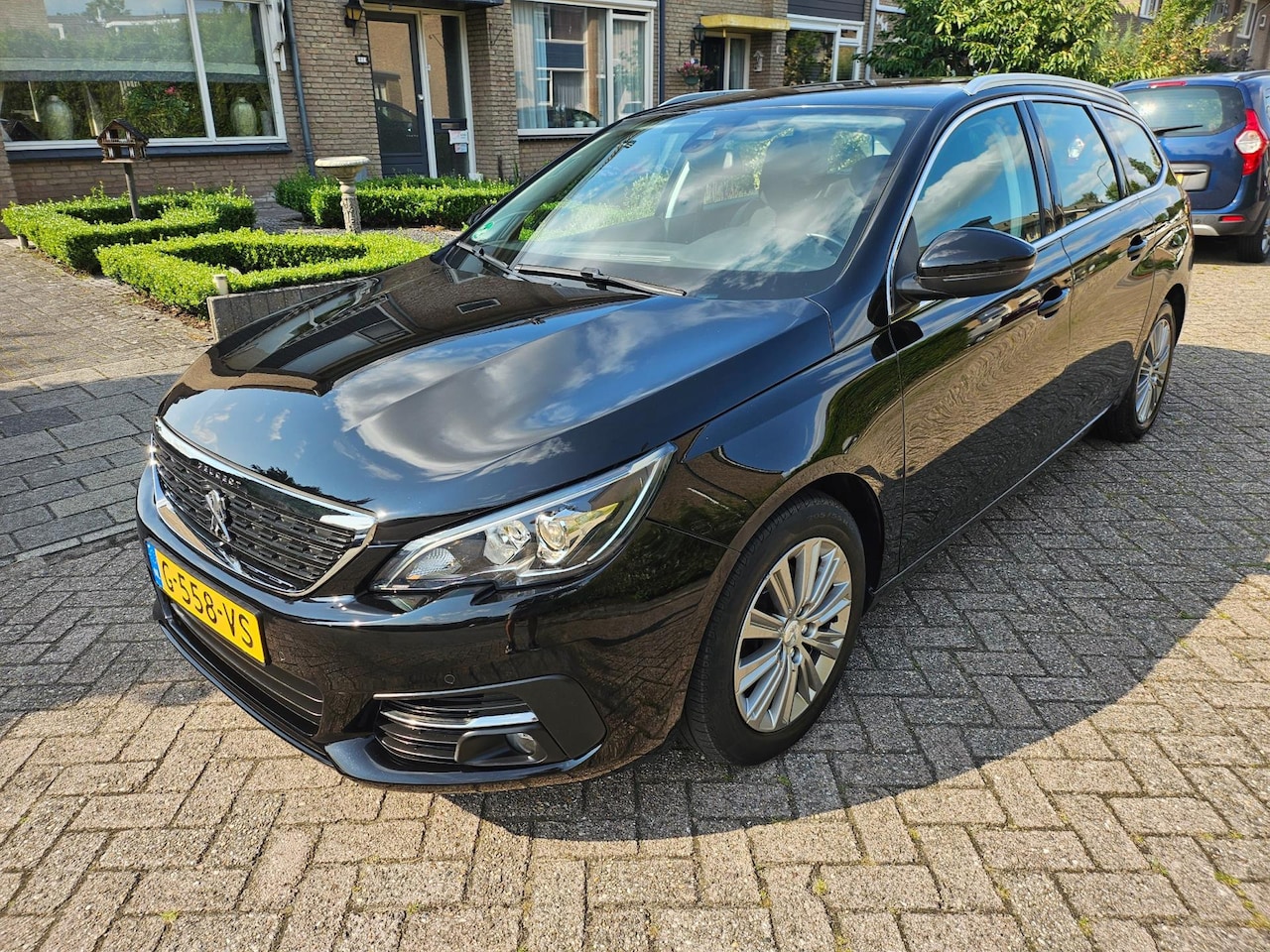 Peugeot 308 SW - 1.2 PureTech Allure 1.2 PureTech Allure - AutoWereld.nl